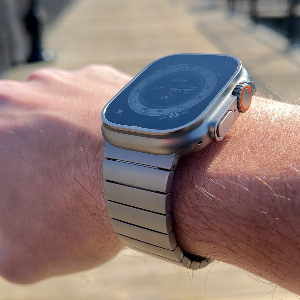 Titan Link - Titanium Bracelet for Apple Watch Ultra 3/2/1 and Series 11/10