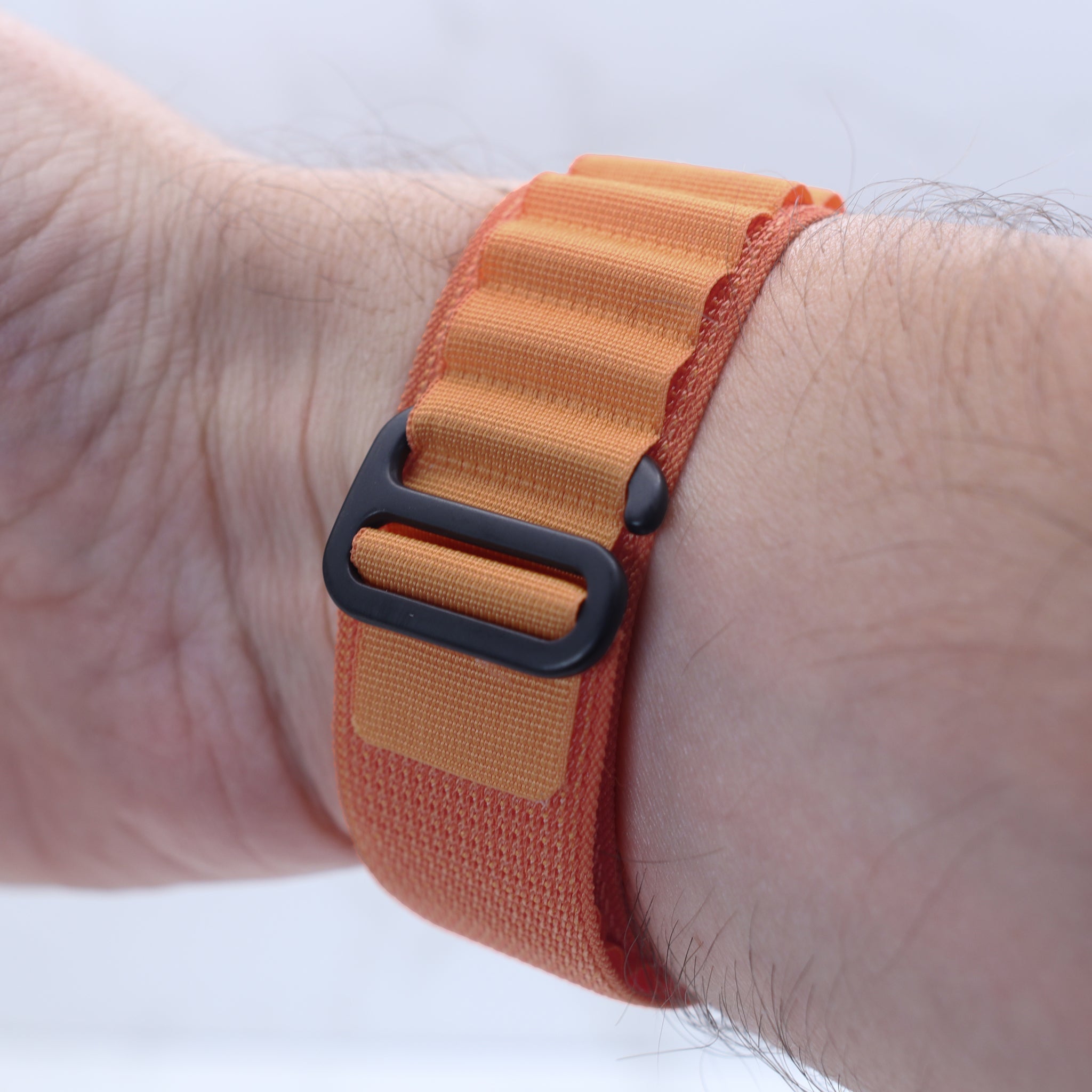 Alpine Loop with Black/Natural Hardware for Ultra 3/2/1 & Series 11/10